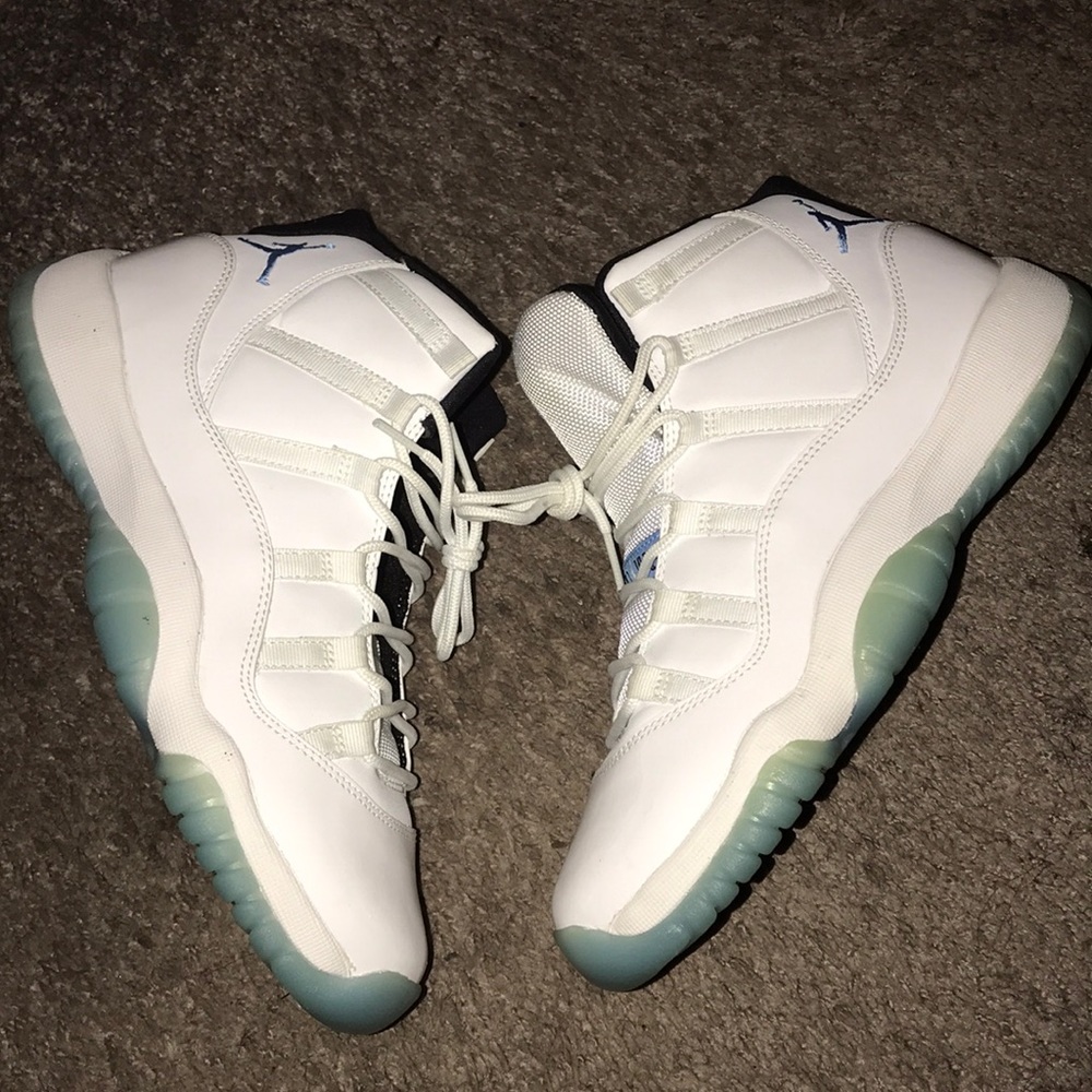 Air Jordan Legend Blue 11